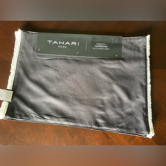 TAHARI HOME NWT Set Of 4 Celestial Moon Phases Fabric Placemats Size 13” x 19” - Picture 8 of 11